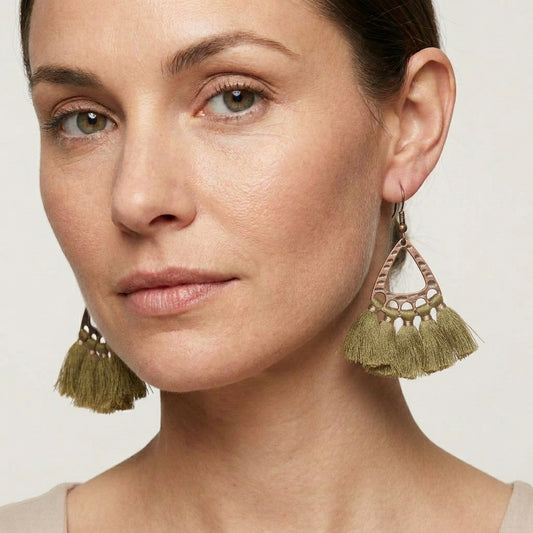 Boho Oorhangers Kwastjes Olijf groen 55x30mm