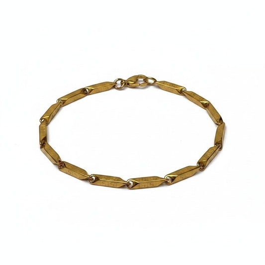 Aramat Jewels goudkleurige RVS schakelarmband met Grieks motief, 3mm breed, gemaakt van duurzaam 316L staal.