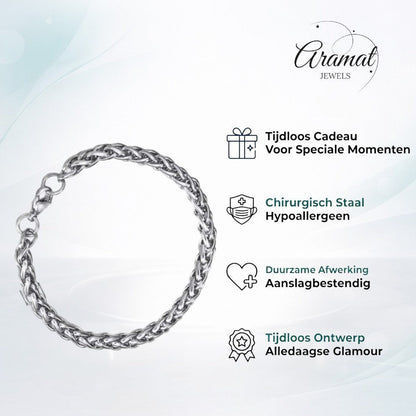 Zilverkleurige Aramat Jewels vossenstaart armband van roestvrij staal met een gevlochten schakelontwerp.