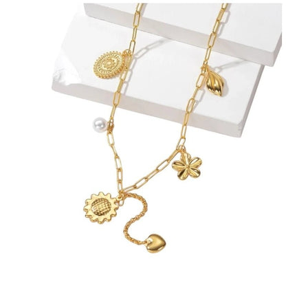 Goudkleurige damesketting met parel en bedels – 45+5 cm - ket1176 - 769522 - Halskettingen kopen# - 45cm - alles - Bedelketting