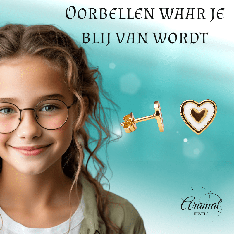 Goudkleurige hartjes oorbellen met wit emaille - oor6076 - Oorbellen kopen# - 6mm - alles - cadeau