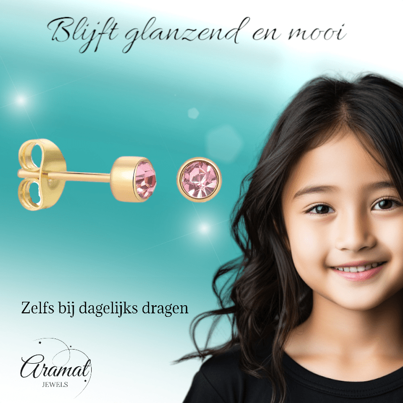 Goudkleurige Oorstekers 4mm - Lichtroze Kristal - oor4613 - Oorbellen kopen# - 4mm - alles - cadeau