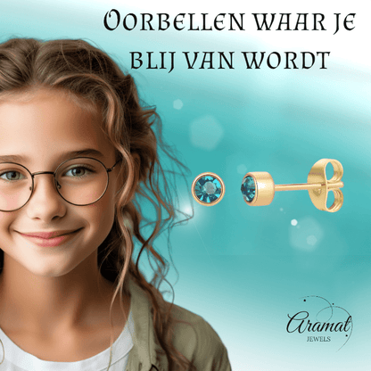 Goudkleurige Oorstekers 4mm - Zeeblauw Kristal - oor4603 - Oorbellen kopen# - 4mm - alles - cadeau