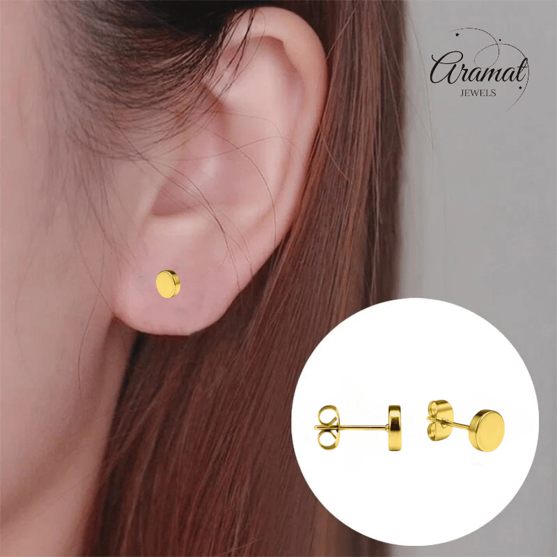 Goudkleurige Ronde Oorstekers RVS 5mm - Aramat Jewels - Oorbellen - cadeautip