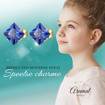 Vierkante oorbellen met blauwe edelsteen.