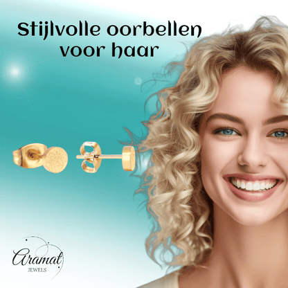 Matte Goudkleurige Ronde Oorstekers 5mm - Aramat Jewels - Oorbellen - cadeautip