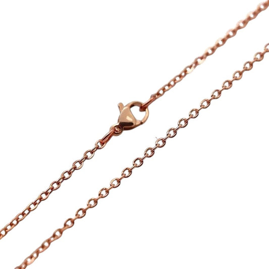Een ketting met een balletje eraan