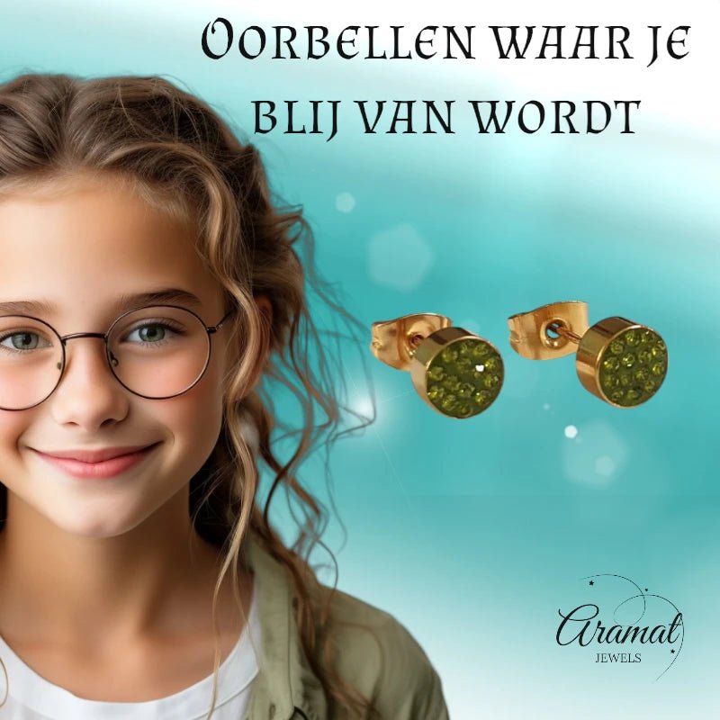 Olijfgroene kristallen oorstekers 6 mm – goudkleurig - oor3095 - Oorbellen kopen# - 6mm - alles - cadeau