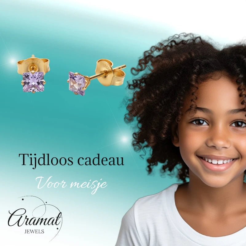 Oorbellen – RVS Goudkleur met Lila Vierkante Zirkonia (5mm) - Aramat Jewels - Oorbellen - cadeautip