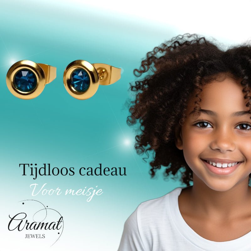 Oorbellen – Staal Zeegroene Kristal Goudkleurig (8mm) - Aramat Jewels - Oorbellen - cadeautip