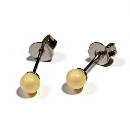 Oorbellen – Witte Bolletjes Metaal (4mm) - Aramat Jewels - Oorbellen - cadeautip