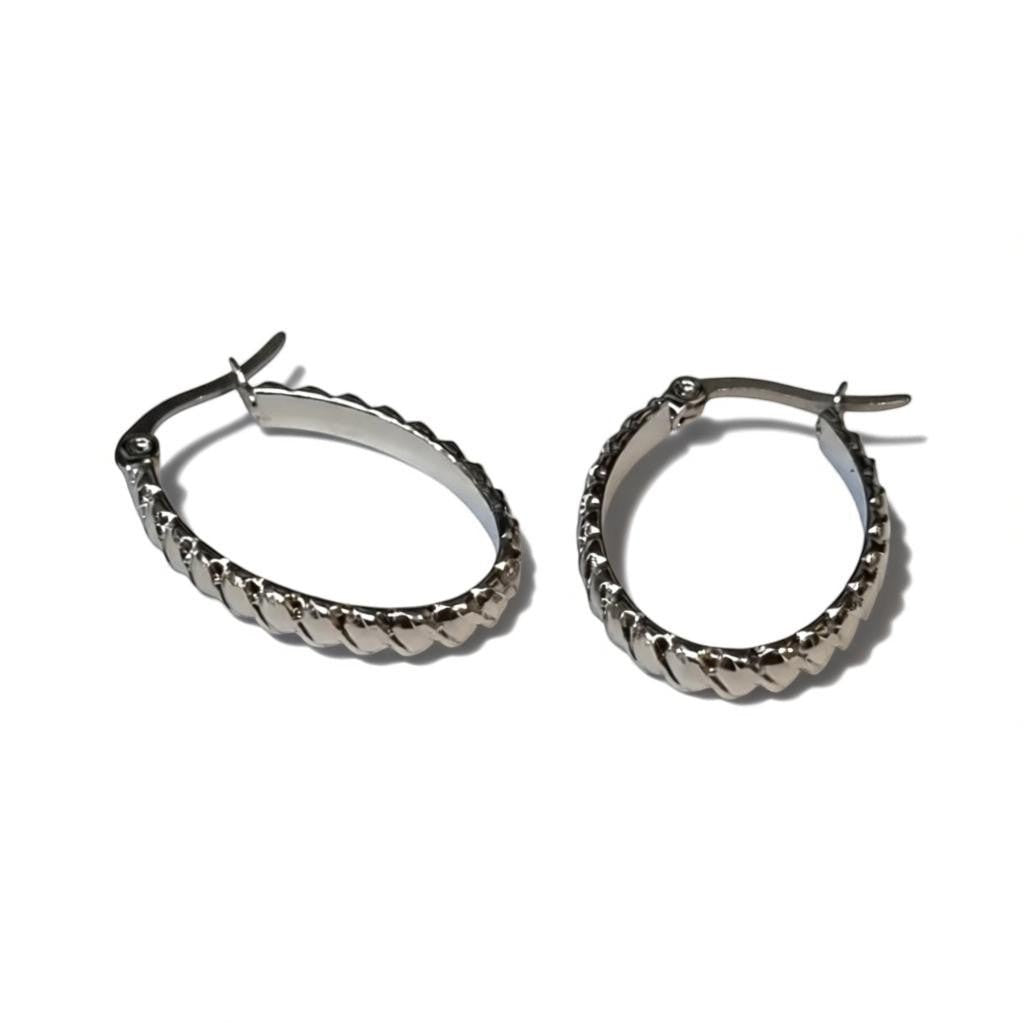 Oorringen – RVS Ovale Vorm met Schuine Streepjes (28mm) - Aramat Jewels - Oorringen - cadeautip