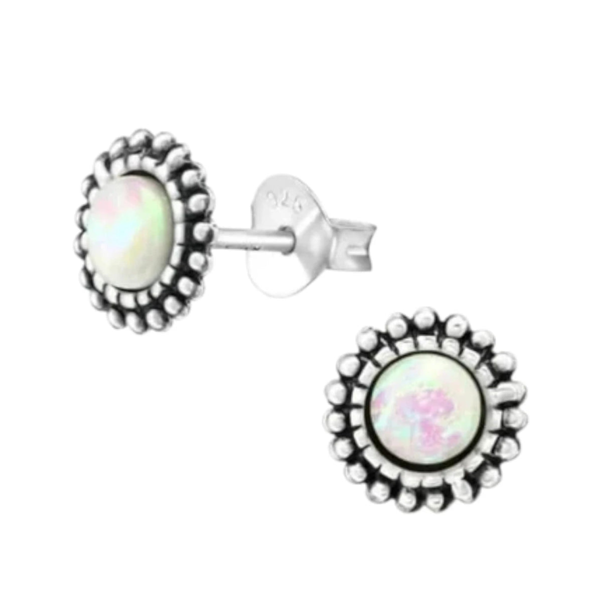 Oorstekers – Sterling Zilver Bali Etnisch Wit Opaal 8mm Geoxideerd - Aramat Jewels - Oorbellen - cadeautip