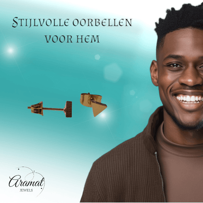 RVS Driehoek Oorbellen Goudkleur 5mm - Geometrische Oorstekers - Aramat Jewels - Oorbellen - cadeautip