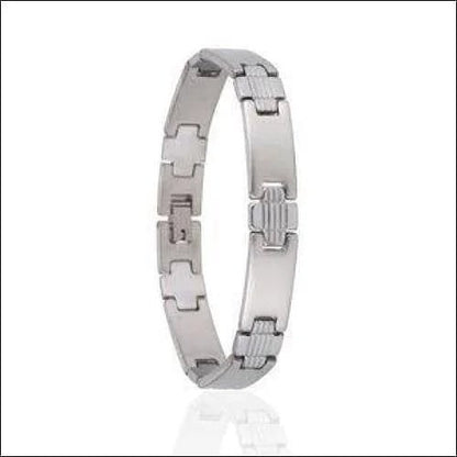 Een roestvrijstalen armband met een sluiting