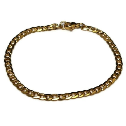 Een gouden schakelarmband met sluiting