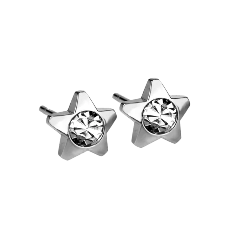 Stervormige oorbellen met heldere edelstenen.