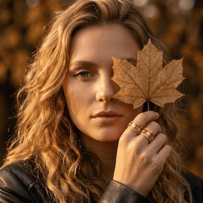 Verstelbare RVS Ring met Emaille Bloemen - Goudkleur (7 mm) - Aramat Jewels - Ringen - cadeautip