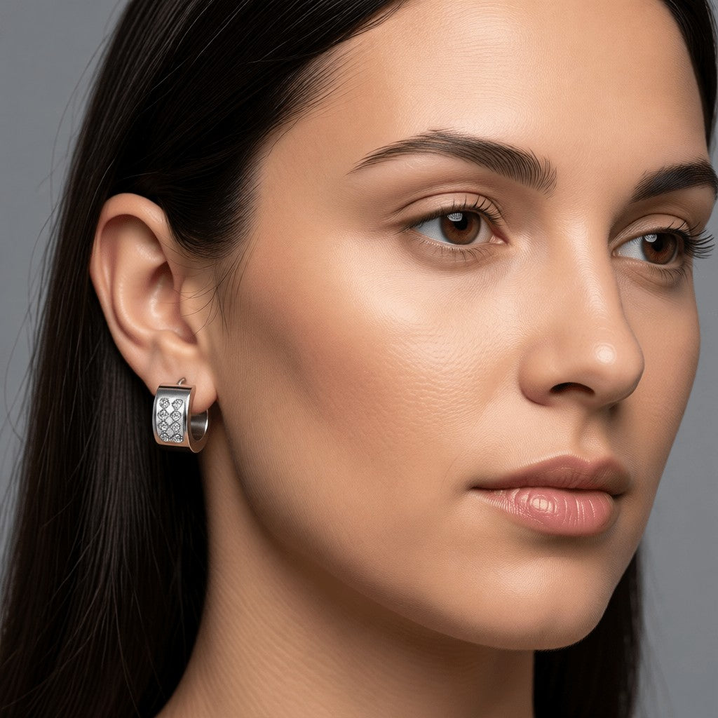 Zilverkleurige Mini RVS Oorringen met 2 Rijen Kristal 13x7mm - Aramat Jewels - Oorringen - cadeautip