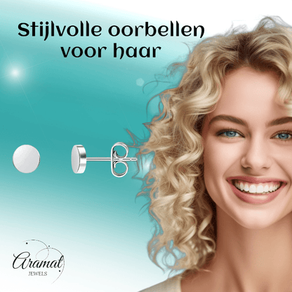 Zilverkleurige Ronde Oorstekers RVS 4mm - Aramat Jewels - Oorbellen - cadeautip