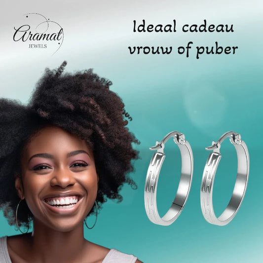 Zilverkleurige RVS Oorringen met Streepjes Motief - 20 mm - Aramat Jewels - Oorringen - cadeautip
