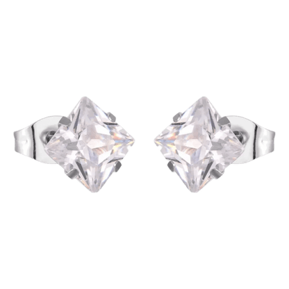Paar diamantvormige oorbellen met heldere edelstenen.